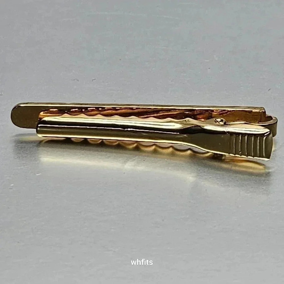 Christian Dior Cufflink and Tie Bar set - Picture 2 of 6